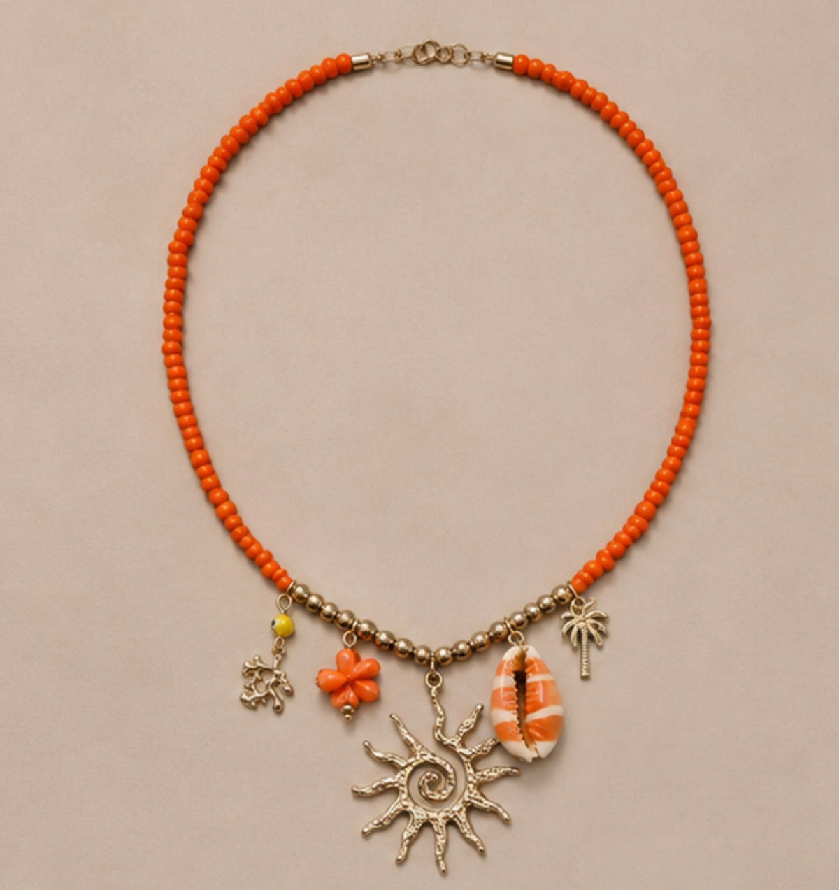 Collar Naranja Dije Sol