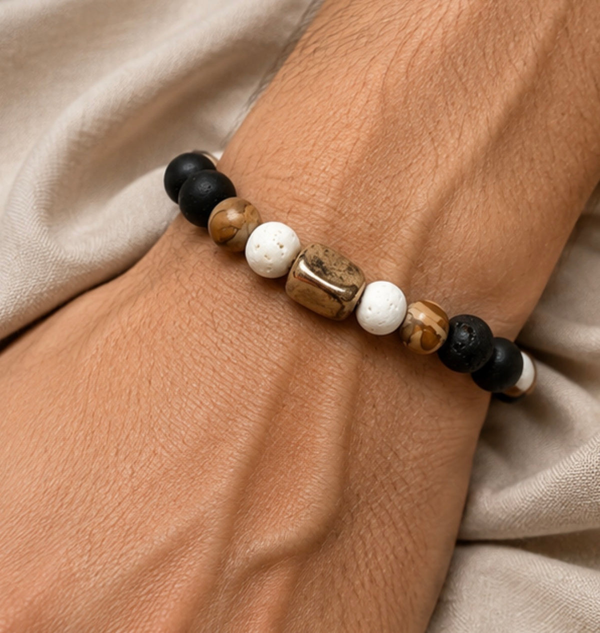 Pulsera Volcanica & Hematita