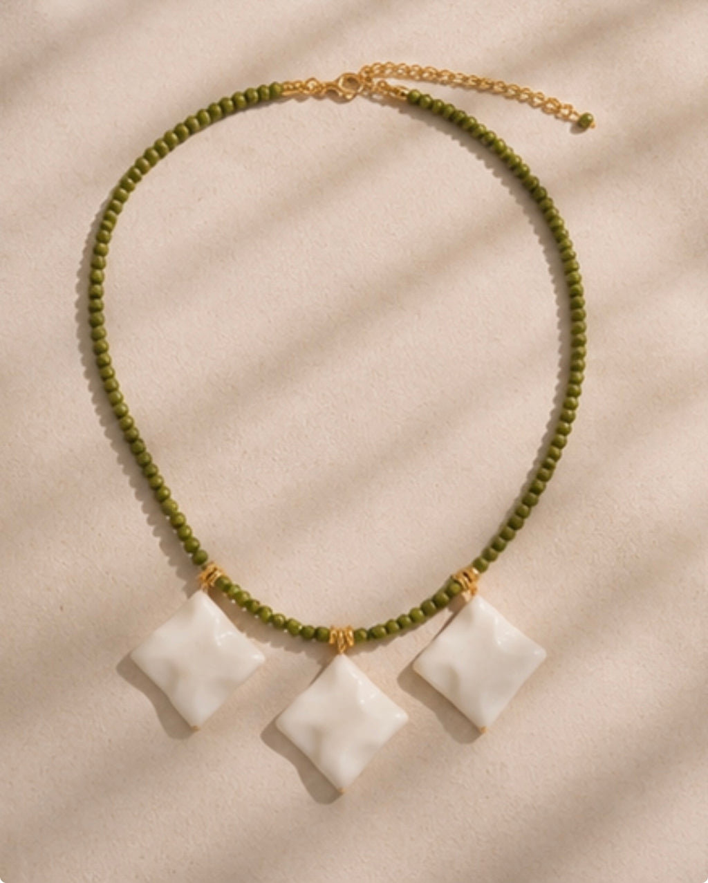 Collar Jade Blanco