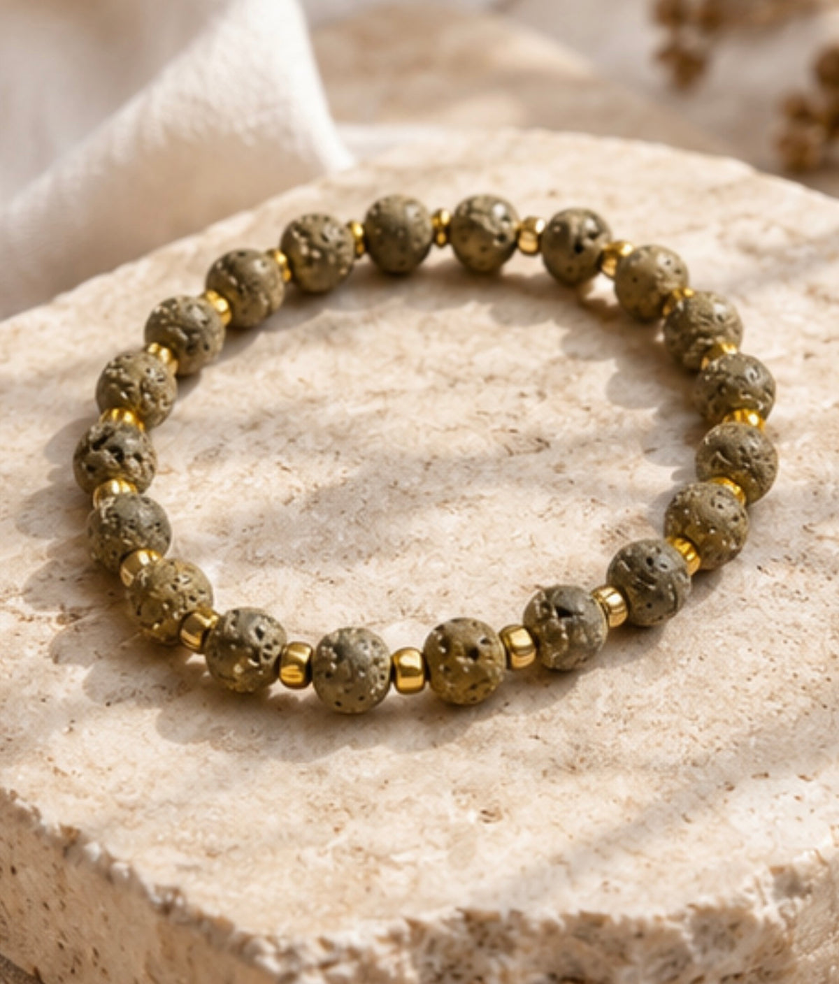 Pulsera Piedra Volcanica & Hematitas