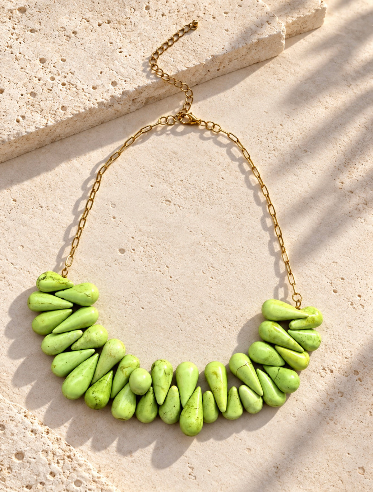 Collar Howlita Gota Verde Limon