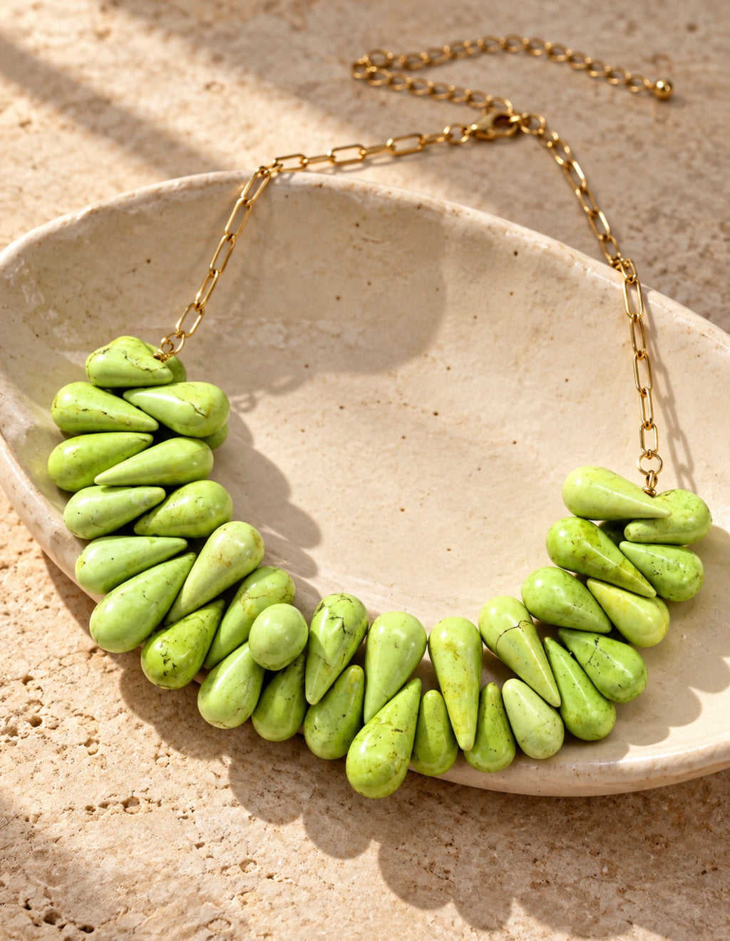 Collar Howlita Gota Verde Limon