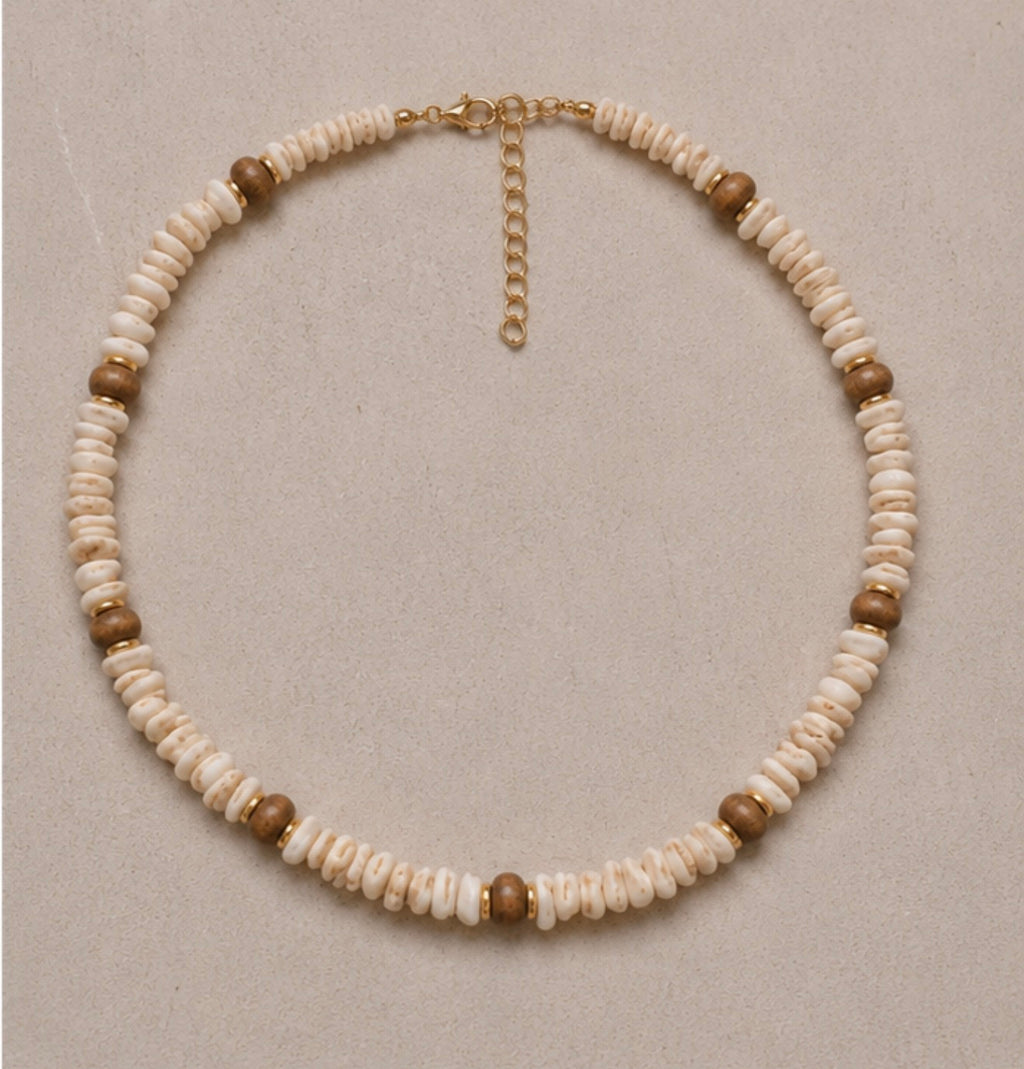 Collar Conchas & Madera