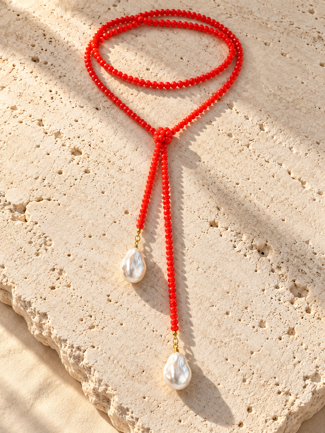 Collar Corbatin Naranja con Perlas Barrocas