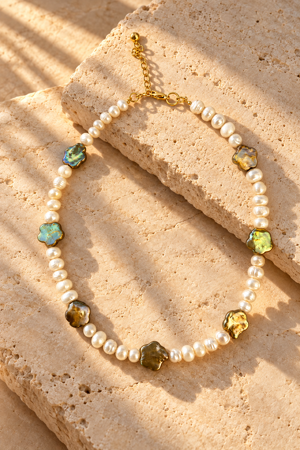 Collar Perlas Flor Metalicas