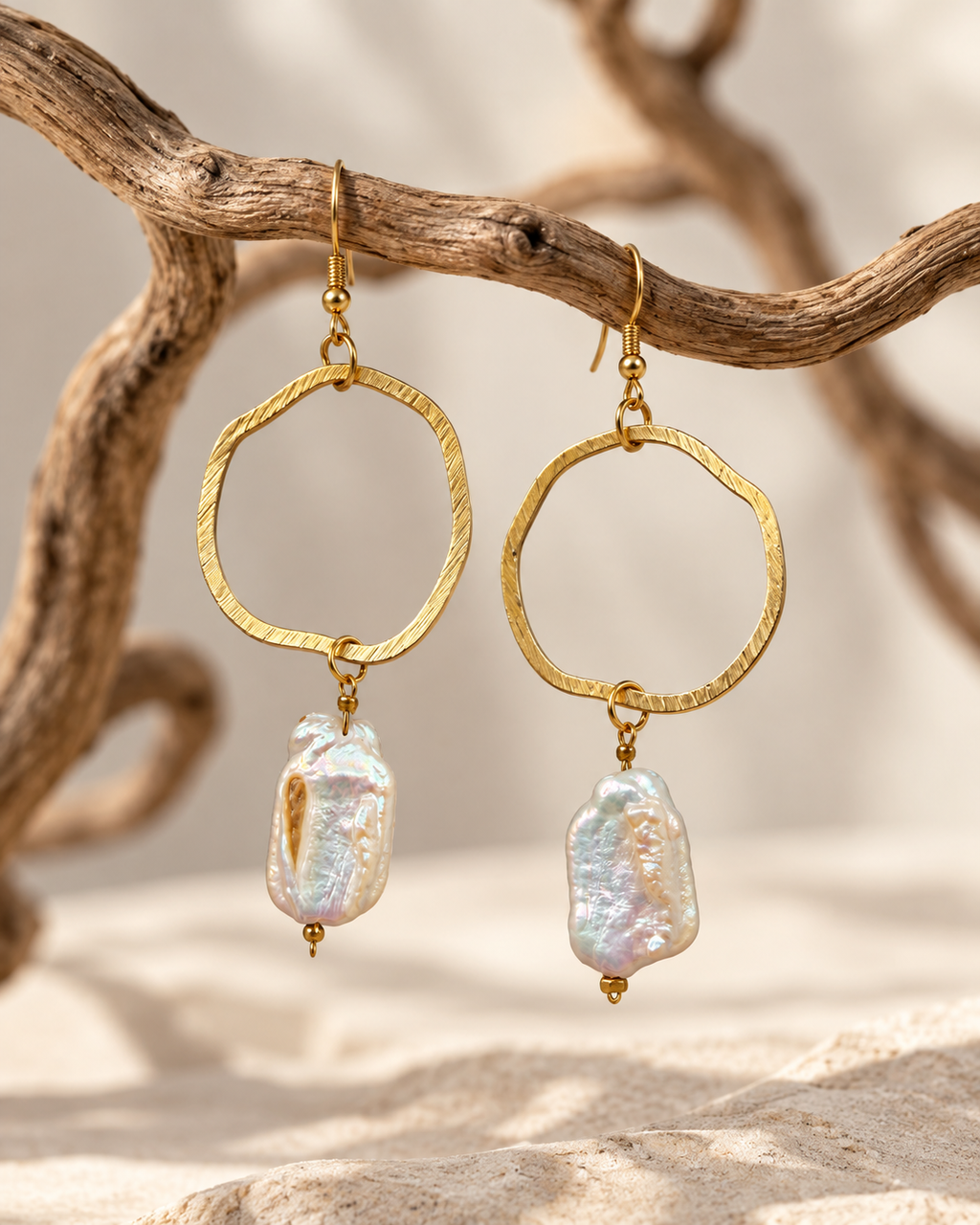 Aretes Chapa de Oro 14k & Perlas