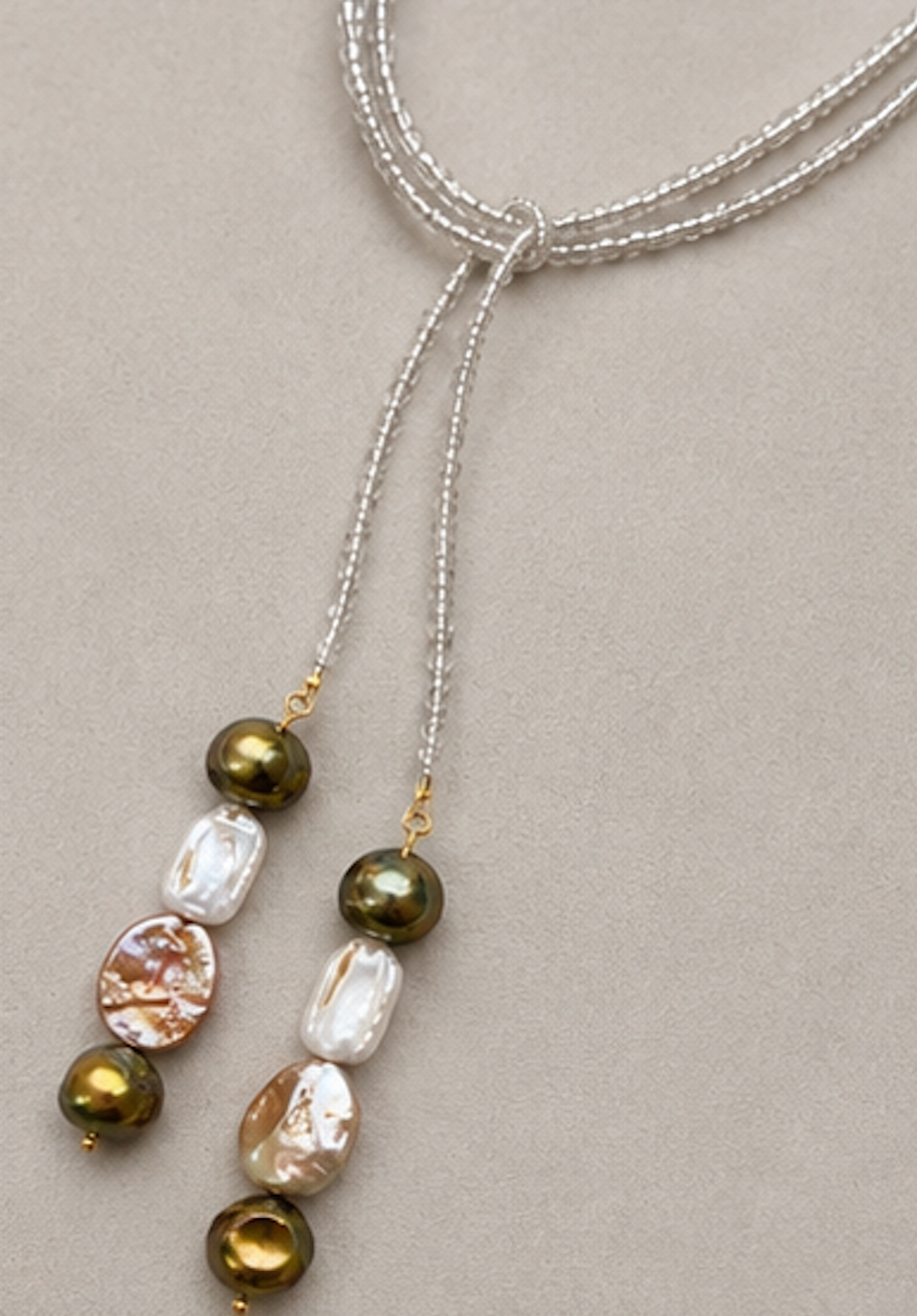 Collar Corbatin Perlas Barrocas