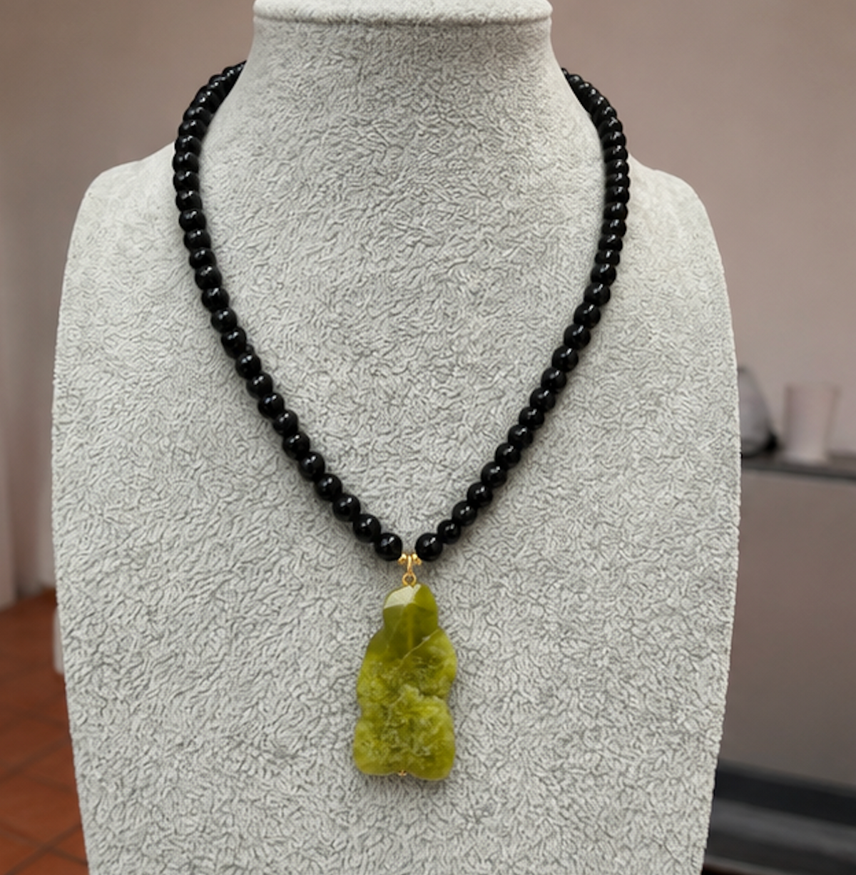 Collar Agatas con dije Jade Imperial