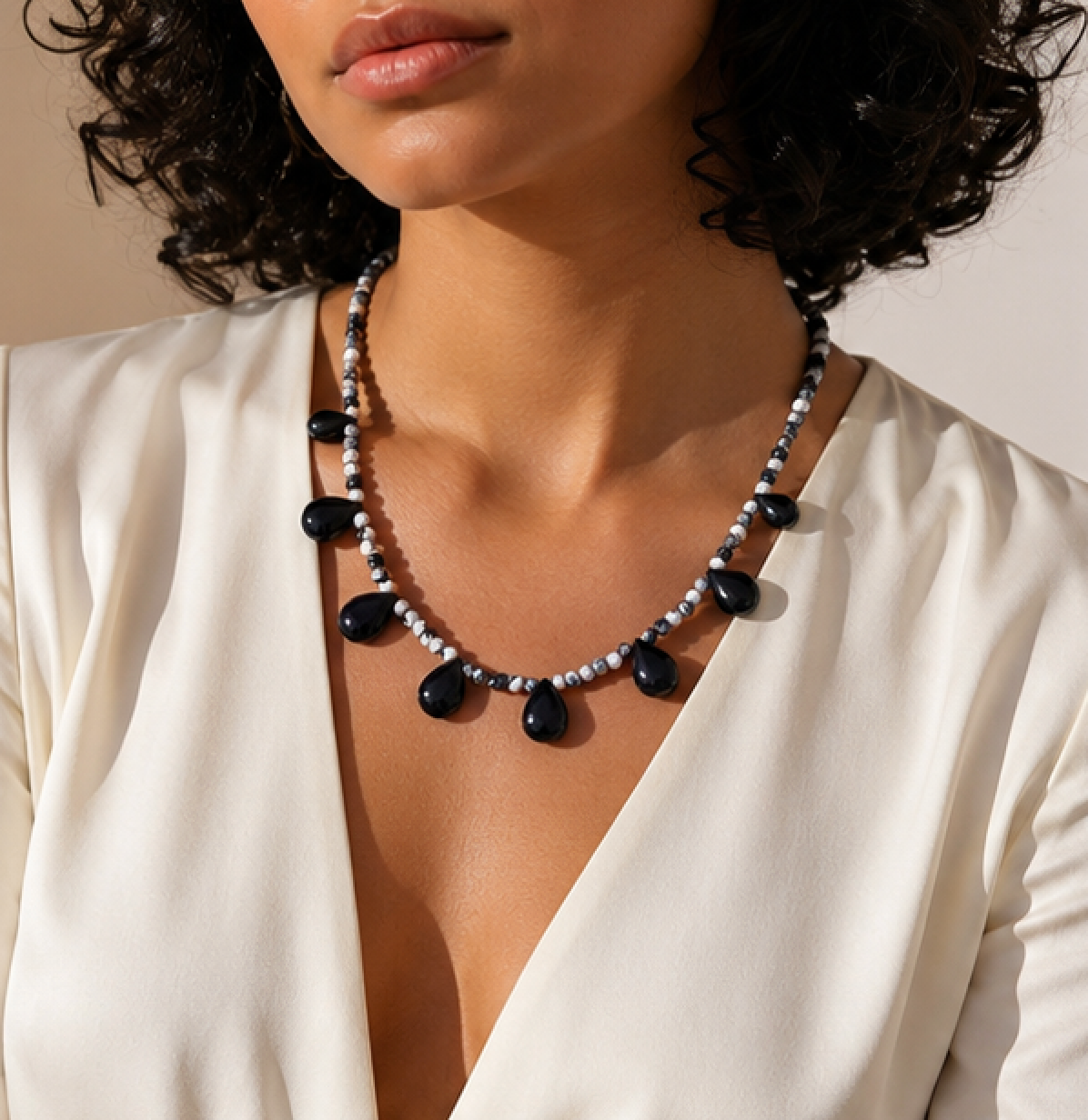 Collar Agatas Black & White