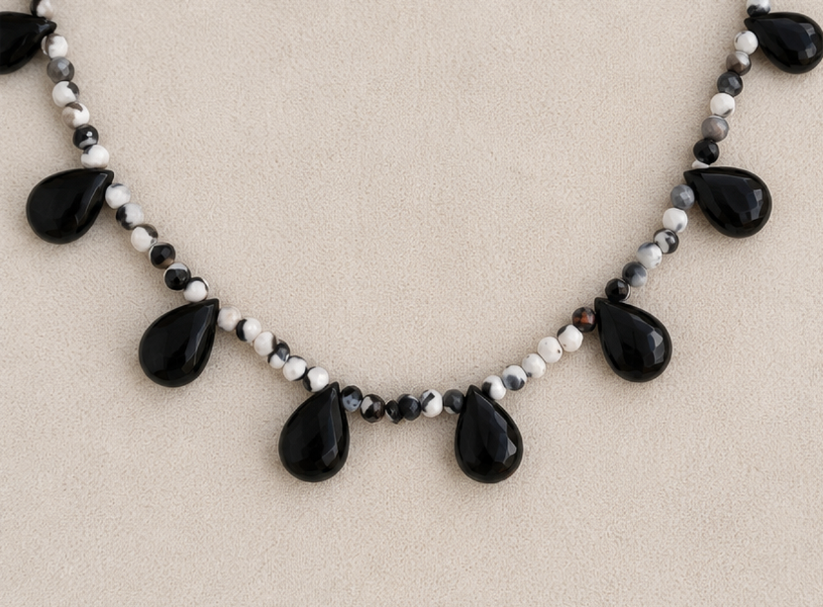 Collar Agatas Black & White