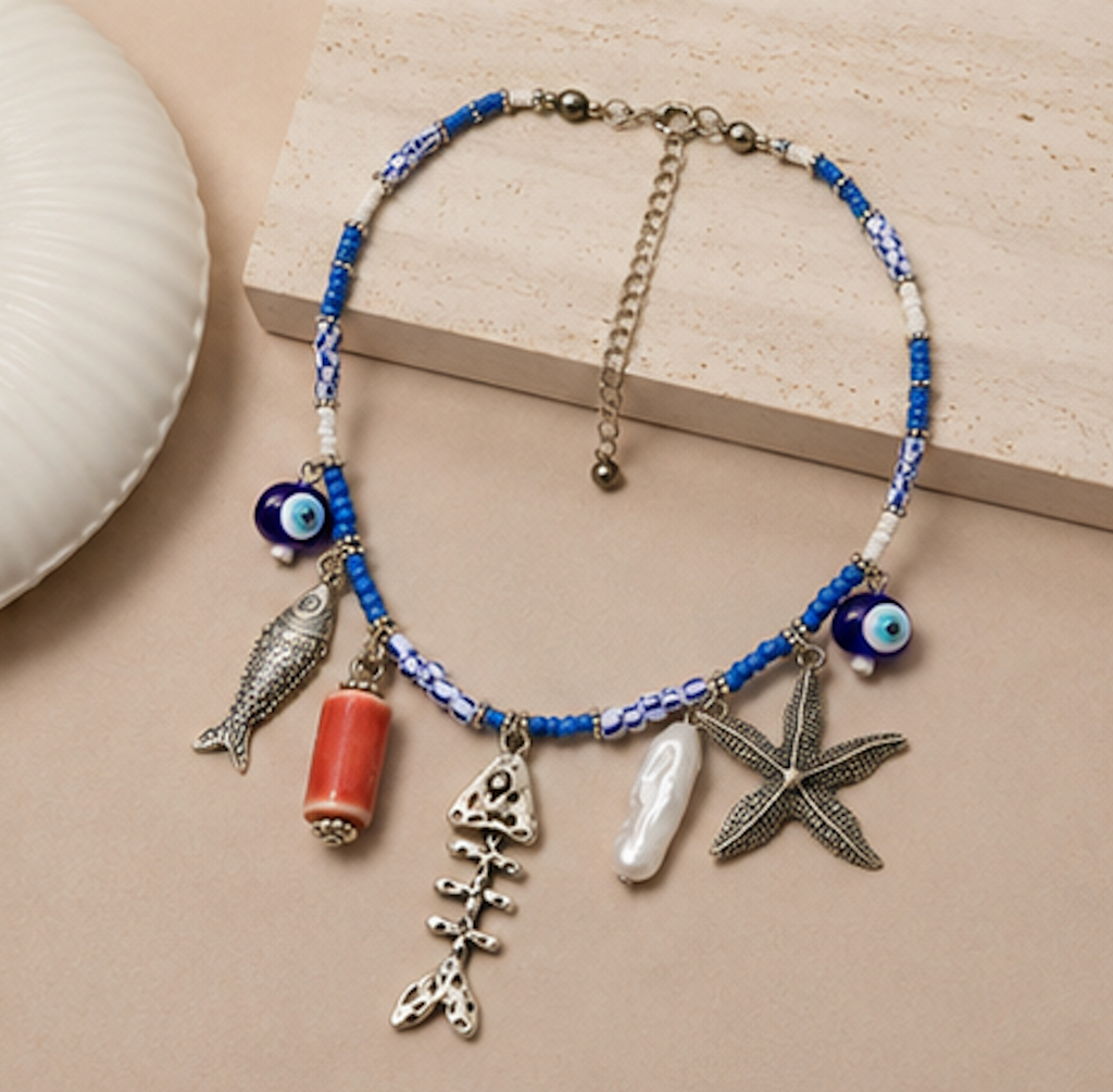 Collar Azul con Dijes Marinos